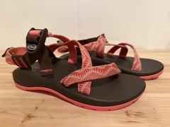 Chacos Z2 Yampa Coral Brown Size 4 Kids Junior Sandals
