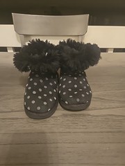UGG Girls‘ Bailey Button Polka Dot Boots Sheepskin Suede Short Winter Kids Sz 12