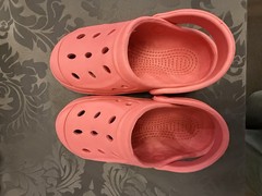 Kids Coral Slip-On SandalsSize Medium
