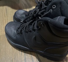 Nike ACG Boots Size 3.5 Kids