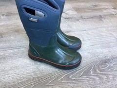 BOGS youth 4 solid navy blue lined waterproof Classic high winter snow boots