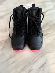 Nike Manoa Big Kids Boot Black/hyper Pink Size 6.5y Pre-owned Excellent
