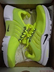 Nike Presto (GS) Volt/Black-White DO1379-700 Size 5Y/6.5 Women’s New