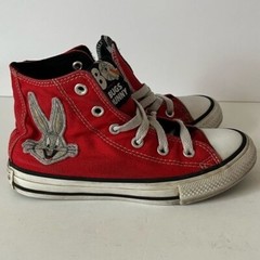 Converse x Looney Tunes Bugs Bunny Collaboration Red High Tops Kids Size 13