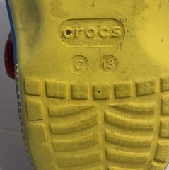 Disney Crocs Kids Classic Clogs Sz C-13 Slip On Snow White