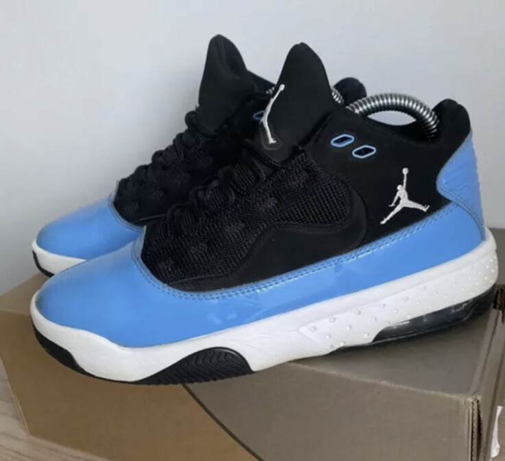 🔥Nike Air Jordan Max Aura 2 (GS) Black University Blue CN8094 041 – 6 Y- 7.5 W