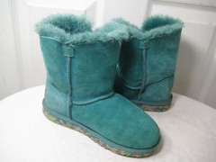 UGG 1006638K Bailey Button Boots Kids Shoes Size 33 / 3