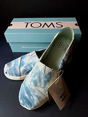 TOMS ALPARGATA PLANT DYED GREY MULTI CANVAS CUPSOLE SHOES TEENS 6 M New with Tag