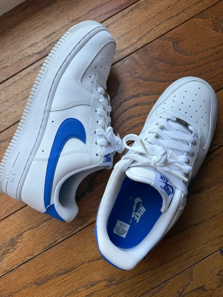 Nike Air Force One Youth Size 7 White Leather Sneakers Low Top Blue White 7Y
