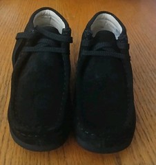 Clarks Wallabees Kids Black Suede Chukka 261338957105