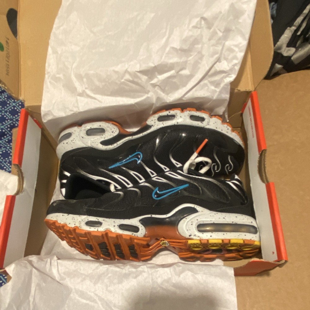 Nike Air Max Plus CD0609-014 Black White Orange Blue Youth Sneaker 6.5Y