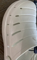 Rugged Shark Swivel Strap EVA Clogs Sandals Pearl White Youth Unisex Size 3 NWT