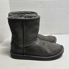 UGG Kids Classic II Short Cuff Boots 1017703K Gray Sheepskin Big Kids Sz 6