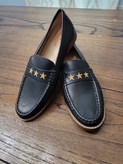MARC JOSEPH NEW YORK Leather Loafer with Gold Embroidered Star Black Nappa 4.5