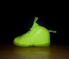 Nike Little Posite One Volt Foamposite Neon Yellow Toddler Shoes 5C 843769-702