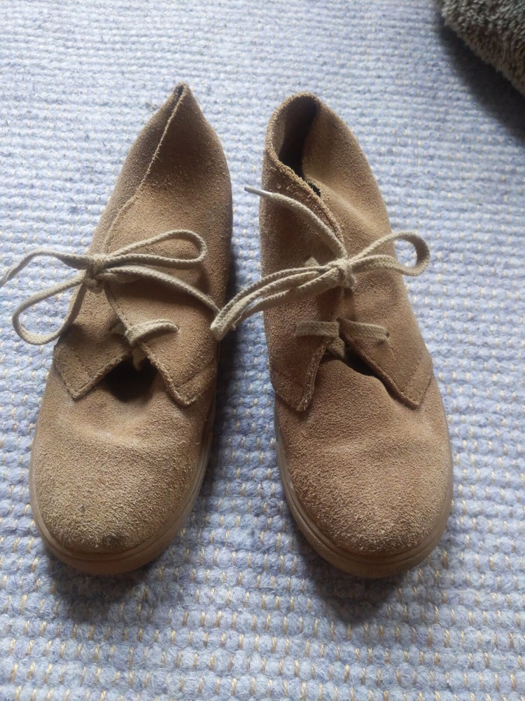 Crewcuts tan desert boots – Kids / Boys/ Youth/ Unisex – 4