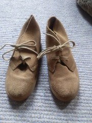 Crewcuts tan desert boots – Kids / Boys/ Youth/ Unisex – 4