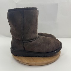 UGG Australia Boots Youth Size 3 Brown Classic Short Sheepskin Suede Womens 5