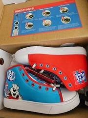 REDUCED!! New Big Kids‘ Heelys x ICEE VELOZ Sneakers with wheels SO FUN!