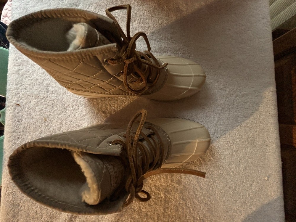 Kids Boots Size 8