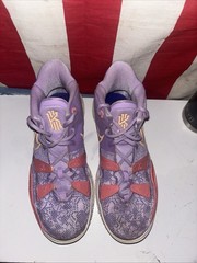 Size 6 (GS) – Nike Kyrie 7 Mid Daughters