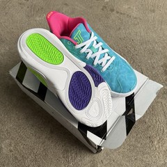 Jordan Tatum 2 “Wave Runner”, Size 7 Youth, Minor Box Damage, Tried On Only