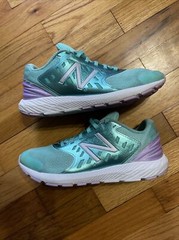 New Balance Urge Fuel Core Kids Shoes size 5.5