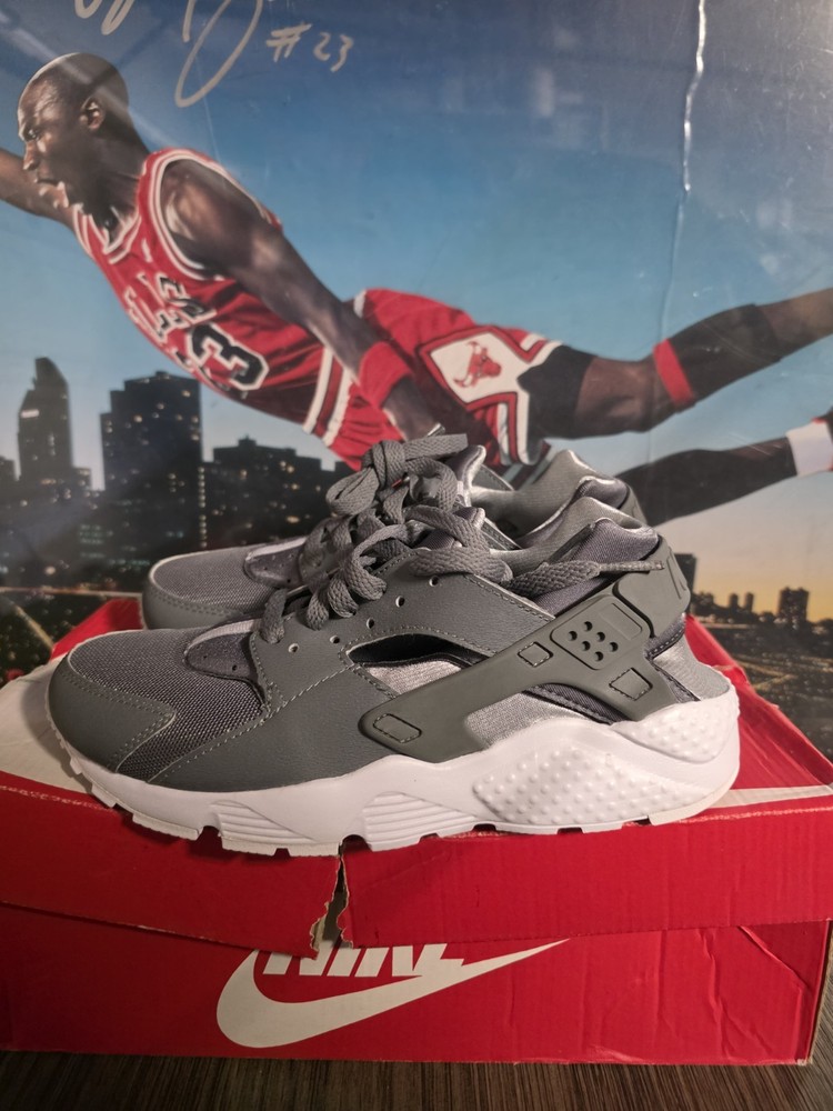 Size 5 (GS) – Nike Huarache Run Low Gray – 654275-012
