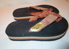 NOS Vintage 80s RAINBOW Flip Flops Two Color Yellow Blush Child Sandals 13 NEW