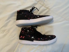 Under Armour Kickit 2 Paint Splatter Youth Athletic Shoes 4.5 Y Mid Black Pink