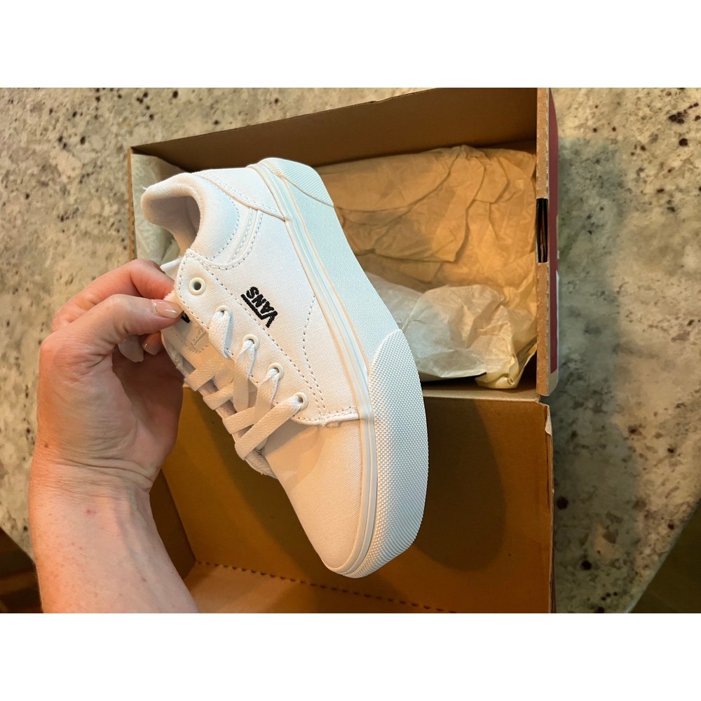 Vans Seldan Platform Kids Sneakers White Canvas Low Top Shoes Size 1.0