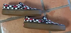 Vans Classic Slip-On Cherry Print Canvas Skate Shoes Youth Boys 3.5 Girls 5 Chec
