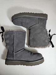 UGG Gray Suede Fur Lined Bow Ribbon Boots Unisex Kids US 5 EU 36 1110706