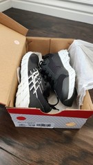 Saucony wind 2.0 black/white, boy’s size 12.0 M
