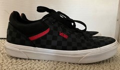 VANS Seldan Checkerboard tie sneakers- Black/Red-YOUTH Sz 5-EXCELLENT CONDITION