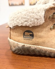 Sorel Out ‚N About Conquest Boots in a camel brown Youth Size 3