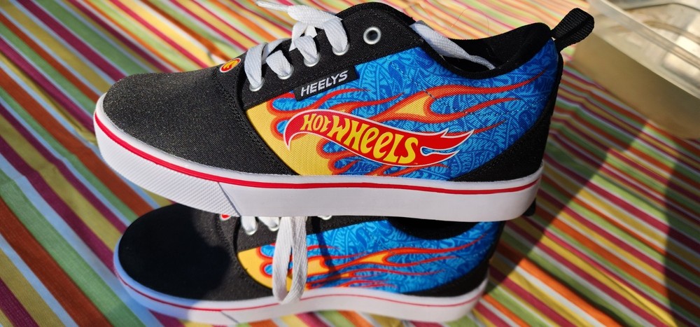Heelys Pro 20 Hot Wheels Wheeled Skate Sneaker Lace-Up Youth US 4 EU 35