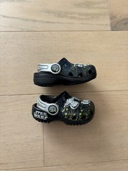 Crocs Unisex Child Classic Star War Grogu Clog, Toddler Size 4