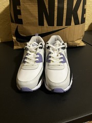 Nike Air Max 90 Unisex Kids Size 3 Leather Low Top Lace-Up Cushioned White