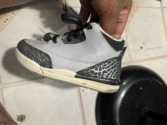 Jordan Air Jordan 3 Kids Sneaker White/Gray Elephant Print Leather US 8