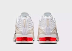 Nike Shox R4 White Phantom Red Running Shoes CW2626-102 GS Size 6.5-7Y