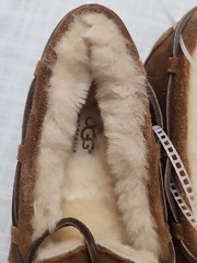UGG Australia Dakota Chestnut Moccasin Slippers KIDS Size 13. NWOB Unisex