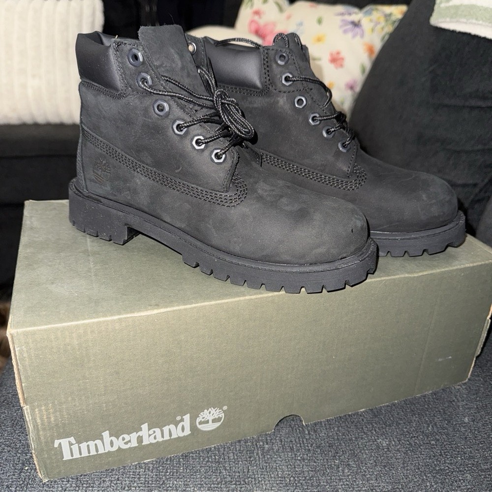 Timberland Premium 6″ Waterproof Boot Nubuck Black Kids 2 TB 012707 001