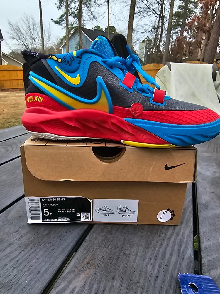 KYRIE 8 GO SE (GS) – Black/Tour Yellow – DQ8080-0012 – Size 5Y – NIB