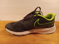 Nike Star Runner 2 GS Black Electric Green Sneakers Youth Size 4Y AQ3542-004