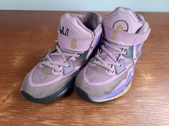 Nike Kyrie Infinity Mid Amethyst Wave Youth Size 1.5Y DD0332-500