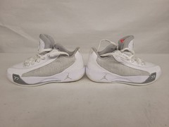 Jordan Unisex Kids White-Metallic-Silver Luka 1 Sneaker Size 5.5
