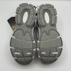 Avia 5000 Sneakers Youth Size 1 Performance Walking Sneakers. Silver/White.