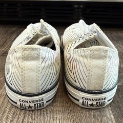 Converse Chuck Taylor All Star Low Junior Size 6 Lace Up Iridescent Rainbow Star