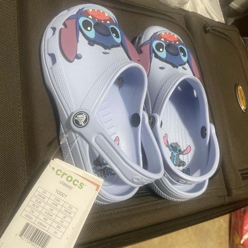 ✅Crocs Lilo & Stitch – Lightweight, Comfortable & Fun! New W/tags